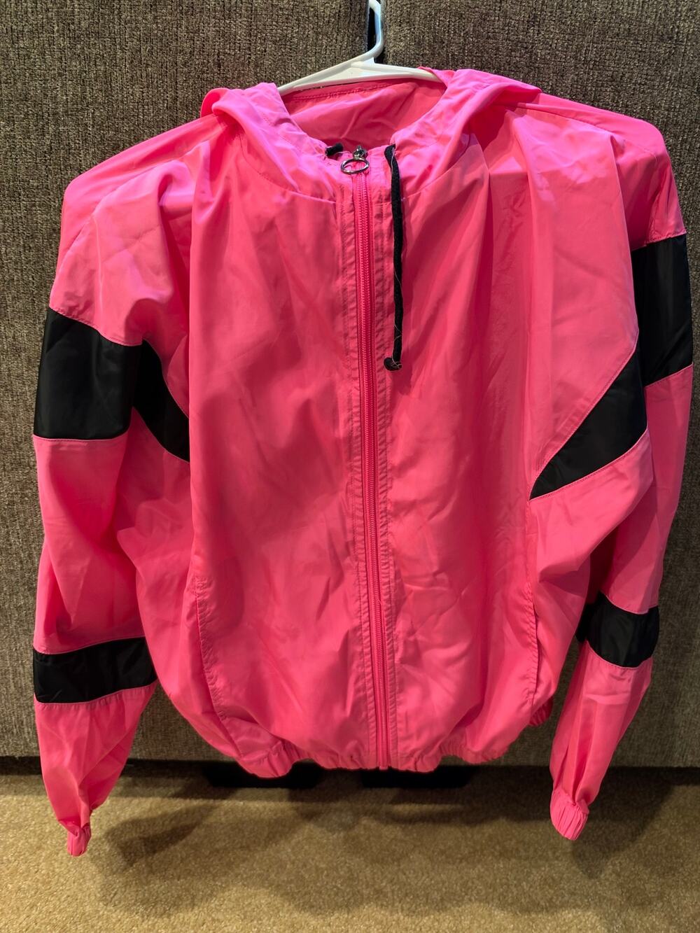 Women’s No Boundaries Neon Pink & Black Windbreaker Jacket SIze Small 3-5